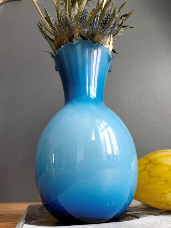 "In yellow and blue" - Image 10