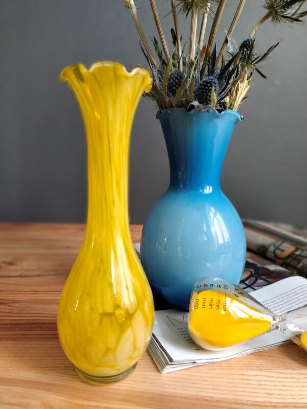 "In yellow and blue" - Image 3