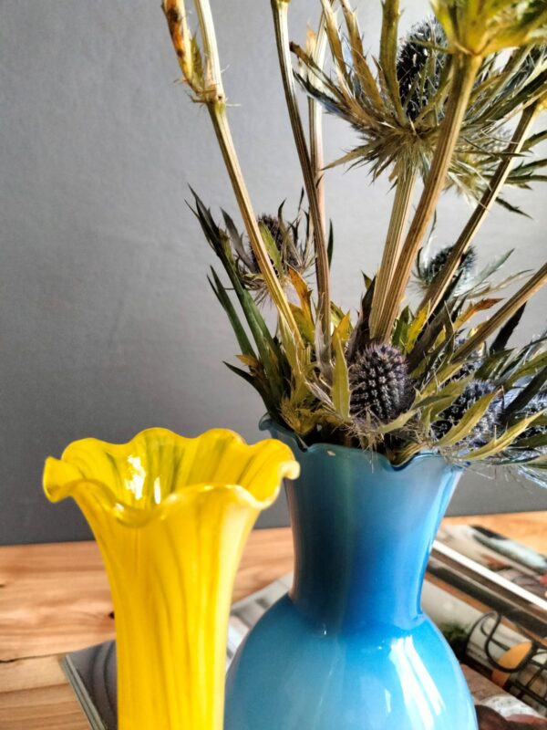 "In yellow and blue" - Image 7