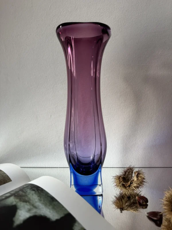 Wazon vintage „Ocean Plum” – minimalistyczna forma z duszą