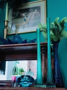 Dlaczego warto kupować dekoracje i meble vintage?