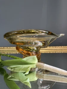 5 kroków, jak rozpoznać szkło vintage – dla początkujących kolekcjonerów