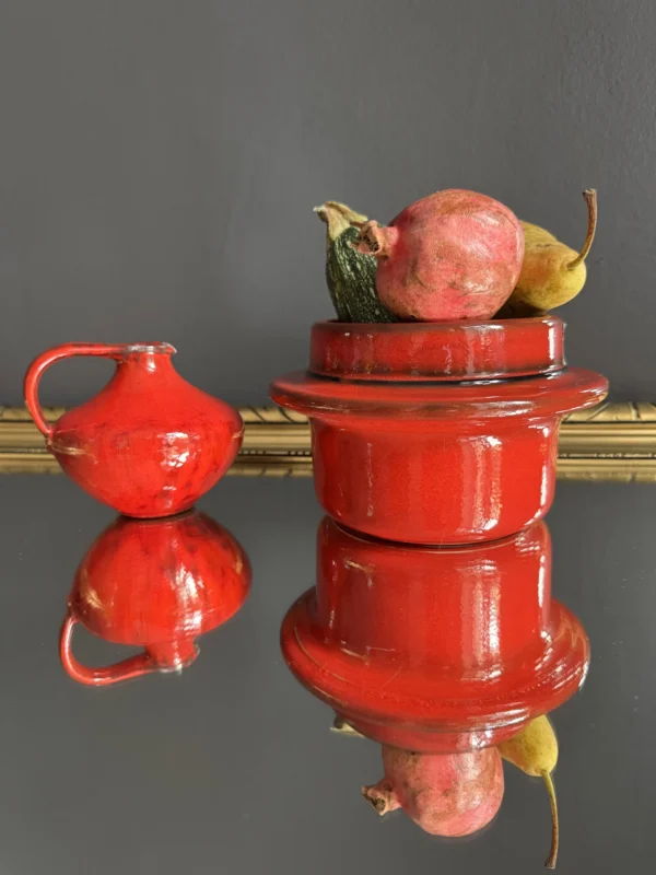 Zestaw ceramiki vintage  – czerwony dzbanek i misa