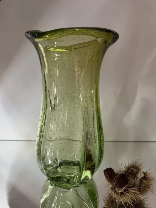 Czeski wazon bąbelkowy z lat 60. „Zielony rezonans”